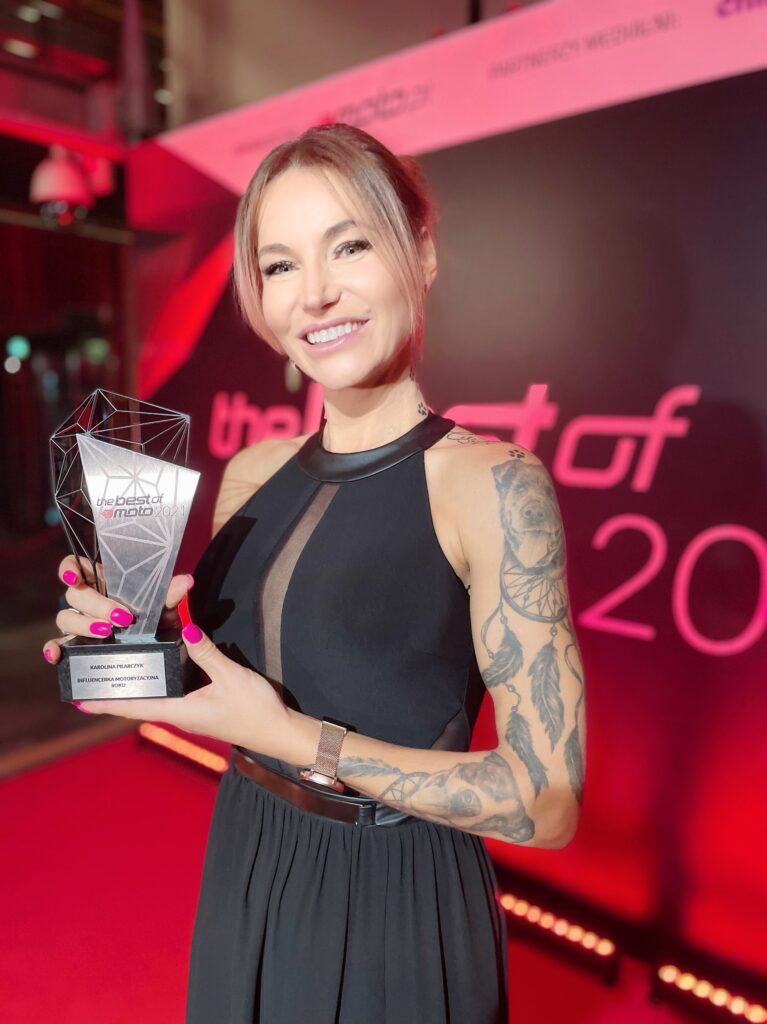 BlogStar: Karolina Pilarczyk - Motoryzacyjną Influencerką Roku w plebiscycie  The Best of Moto 2021! - BlogStar.pl