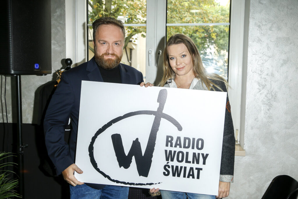 BlogStar: Radio Wolny Świat! - BlogStar.pl