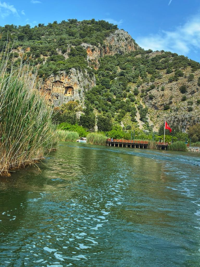 Dalyan - turecka Amazonia, grobowce licyjskie